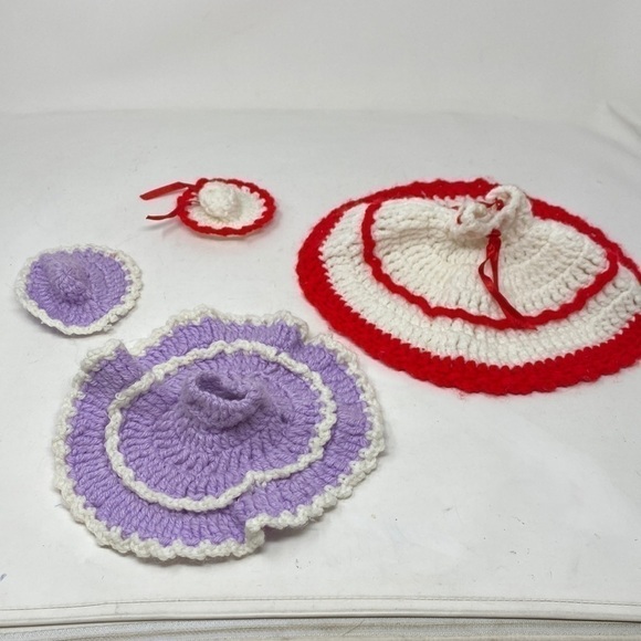 Barbie clothes hand knitted, crocheted outfits skirts with matching hats - Picture 1 of 5